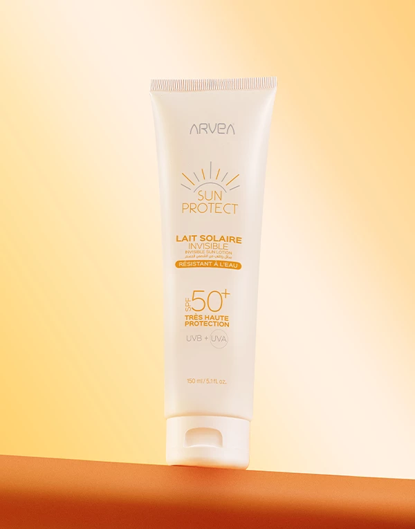 LAIT SOLAIRE INVISIBLE SPF 50 + SUN PROTECT - 150ML